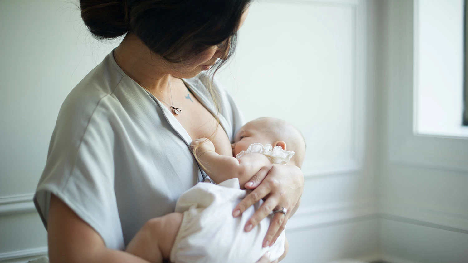 Breastfeeding Positions That Work for Mom and Baby